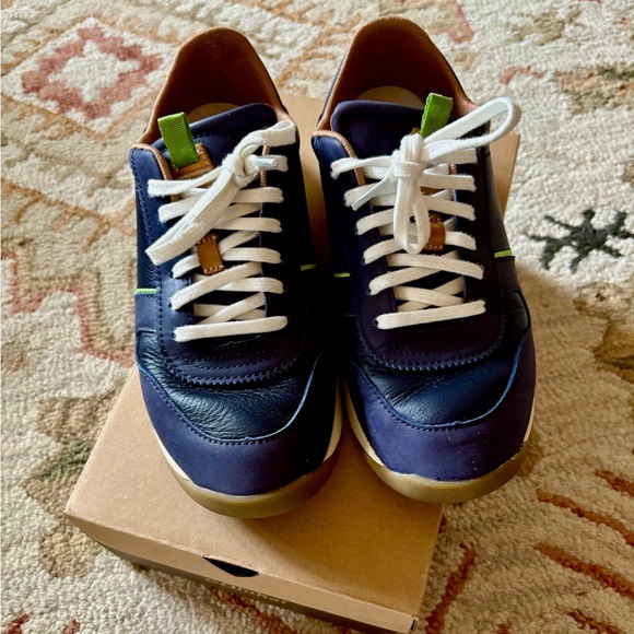 Olukai Kaulele navy leather sneaker W8.5 - Picture 8 of 15